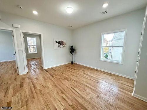 4-558 Court St, Elizabethport, NJ, 07206-1353 | Card Image