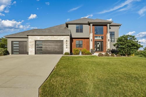 8494 S Nighthawk Trail, Oak Creek, WI, 53154 | Card Image
