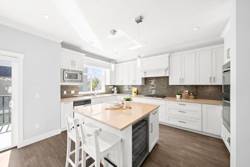62-6591 195a St, Surrey, BC, V4N6N5 | Card Image