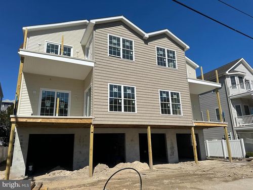 2-121 E Maple Avenue, Wildwood, NJ, 08260 | Card Image