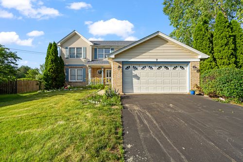 7 Red Bud Ct, Bolingbrook, IL, 60490-6516 | Card Image