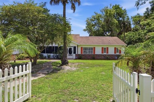 1100 Palmetto St, Leesburg, FL, 34748-4057 | Card Image