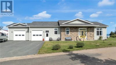 7 Long Beach Lane, House other with 3 bedrooms, 2 bathrooms and null parking in Dipper Harbour NB | Image 2