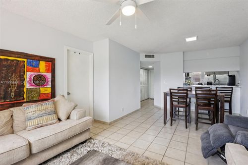 7-l-9930 Twin Lakes Dr, Coral Springs, FL, 33071-5333 | Card Image