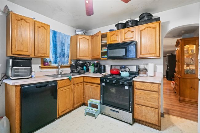 324 Linden Ave, House other with 4 bedrooms, 2 bathrooms and null parking in Sharpsburg PA | Image 14