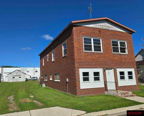 101 2nd St Se, Fairfax, MN, 55332-4505 | Card Image