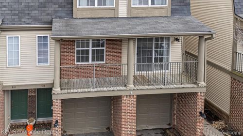 11-614 Napa Valley Dr, Milford, MI, 48381-1059 | Card Image