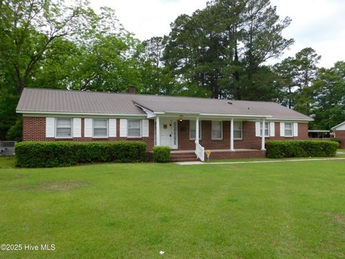 404 N Marlboro St, Mc Coll, SC, 29570-2604 | Card Image