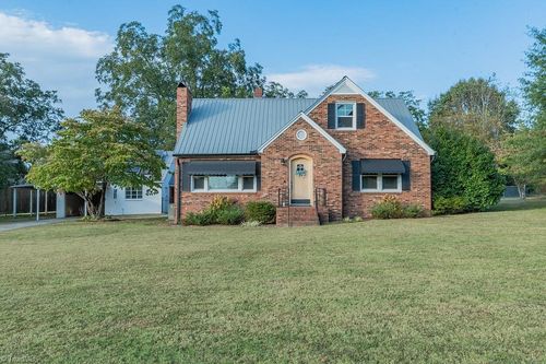 381 Hinkle Ln, Lexington, NC, 27295-8495 | Card Image