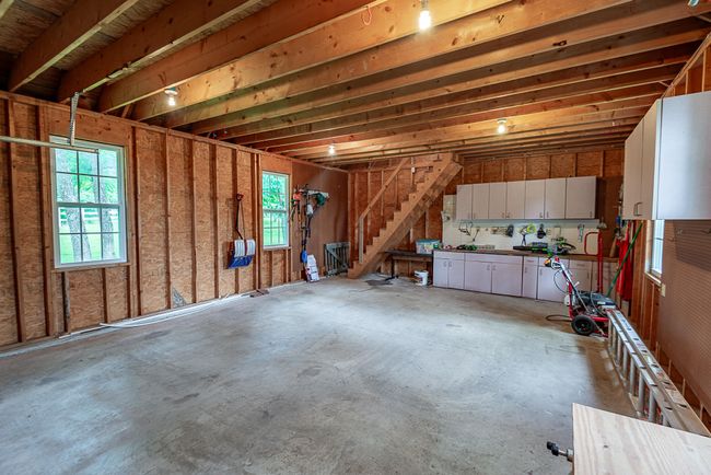 Inside Garage/Workshop | Image 53