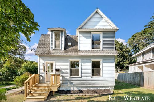 1153 Bridge St Nw, Grand Rapids, MI, 49504-5072 | Card Image