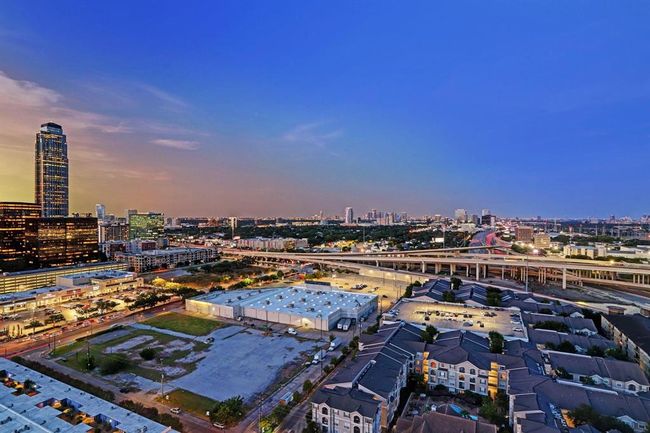 APT-2404 - 3350 Mccue Rd, Condo with 3 bedrooms, 3 bathrooms and 2 parking in Houston TX | Image 22