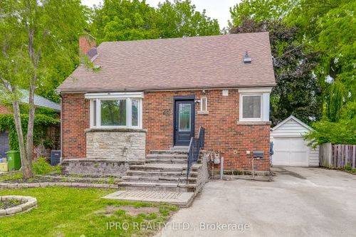 880 Garth St, Hamilton, ON, L9C4K9 | Card Image
