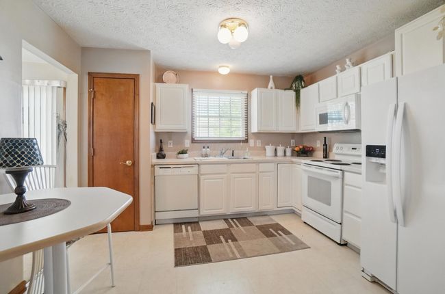 1111 Harley Run Dr, House other with 3 bedrooms, 3 bathrooms and null parking in Blacklick OH | Image 10