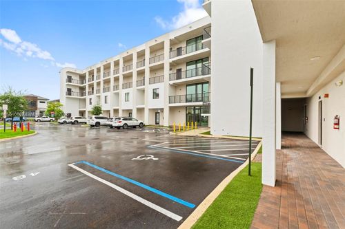 apt-107-8001 Nw 41st St, Doral, FL, 33166-6269 | Card Image