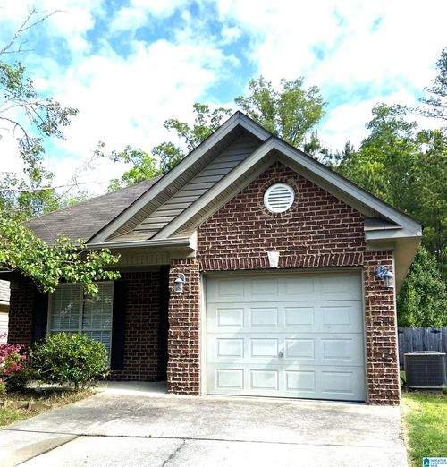 258 Forest Lakes Dr, STERRETT, AL, 35147-8182 | Card Image