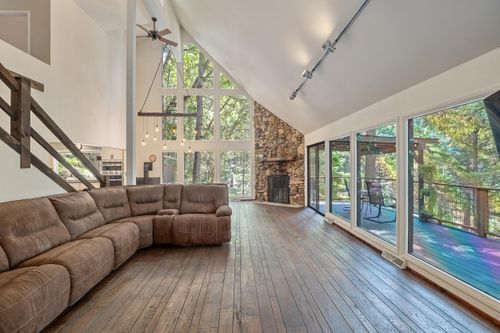 525 Ingalls Ln, Wilderville, OR, 97543-9002 | Card Image