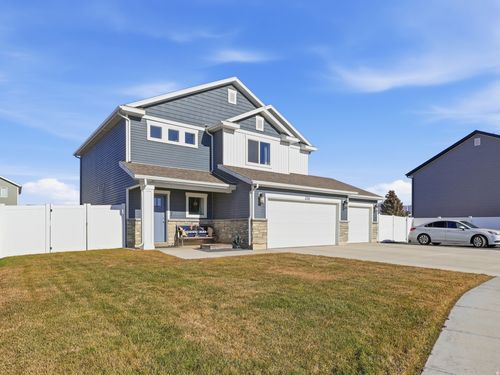 236 W 1250 S, Tremonton, UT, 84337-6001 | Card Image