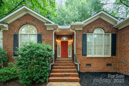 5550 Monticello Dr Nw, Concord, NC, 28027-8069 | Card Image