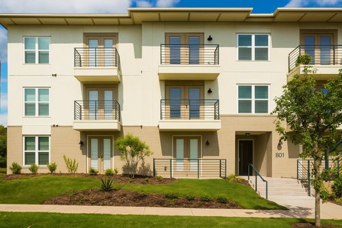 1-303-801 N Bishop Ave, Dallas, TX, 75208-4208 | Card Image