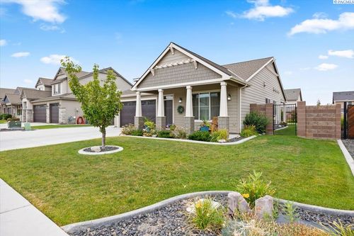 8906 Landon Ct, Pasco, WA, 99301-0004 | Card Image