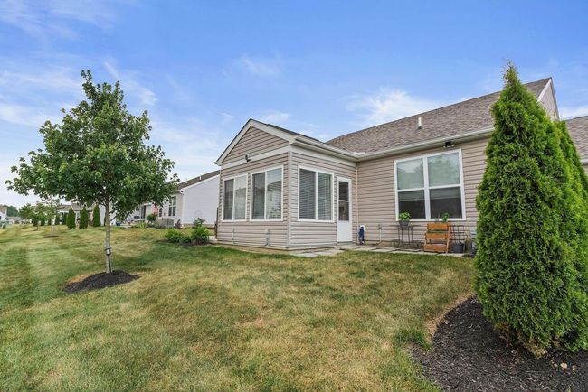 159 Broadmoore Blvd, Condo with 3 bedrooms, 2 bathrooms and null parking in Pataskala OH | Image 38