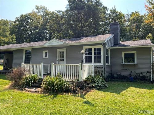 198 Stoneybrook Rd, Orchard Park, NY, 14127-2039 | Card Image