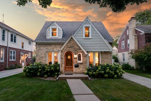 2938 N 70th Street, Milwaukee, WI, 53210 | Card Image