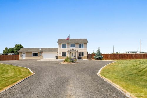 2352 W Covey Rd, Othello, WA, 99344-9692 | Card Image