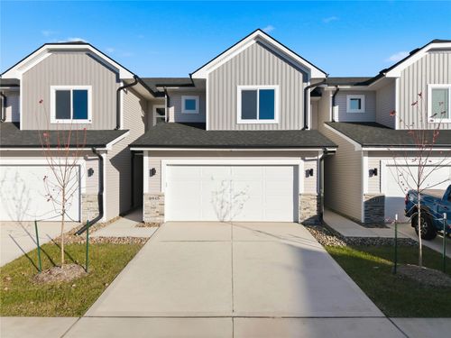 6945 Poppy Ct, Johnston, IA, 50131 | Card Image