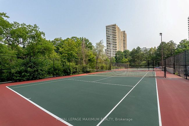 1704 - 5 Concorde Pl, Condo with 1 bedrooms, 1 bathrooms and 1 parking in North York ON | Image 33