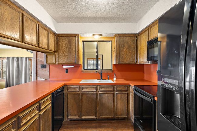 Kitchen | Image 17