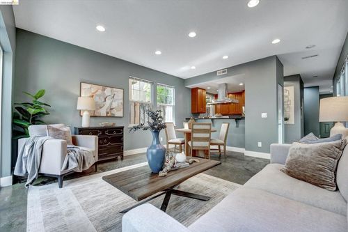 3038 E 18th St, Oakland, CA, 94601 | Card Image