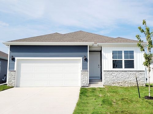 12 Verbena Ln Sw, Cedar Rapids, IA, 52404-9603 | Card Image