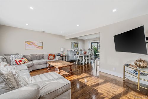 66 Virginia Ave, Hempstead, NY, 11550-6626 | Card Image