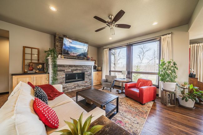 Living Room | Image 6