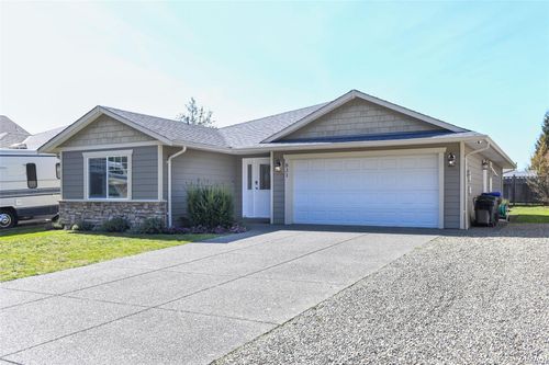 831 Aspen Rd, Comox, BC, V9M4H9 | Card Image