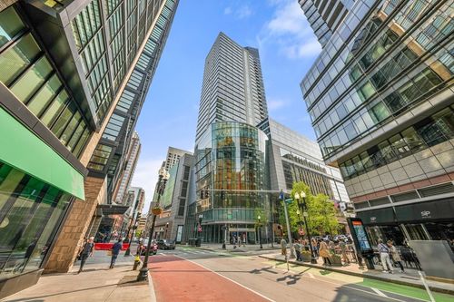 32e-2 Avery St, Boston, MA, 02111 | Card Image