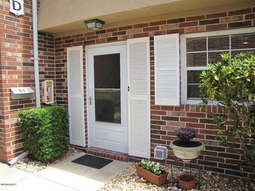 d030-2200 S Palmetto Ave, South Daytona, FL, 32119-3089 | Card Image