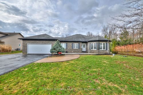 637 Carl Rd, Port Robinson, ON, L0S1K0 | Card Image