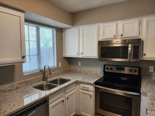 2195 Aspen Dr, Dallas, TX, 75227-8168 | Card Image
