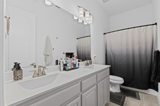 7020 Valley View Dr, House other with 3 bedrooms, 3 bathrooms and null parking in Joshua TX | Image 11