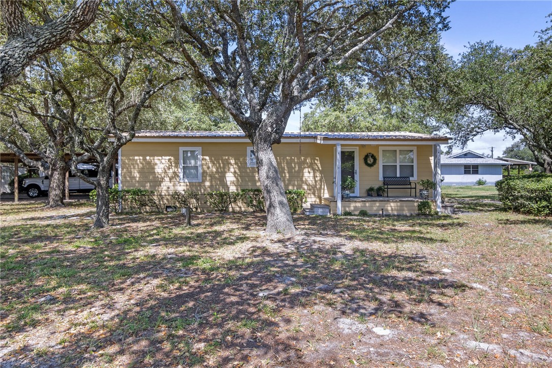 Mallard Dr, Rockport, TX 78382