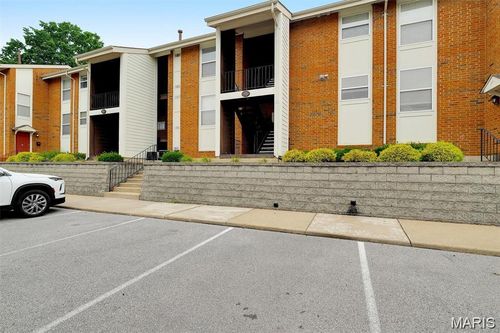 303-1989 Hunting Lake Ct, Saint Louis, MO, 63122-5222 | Card Image