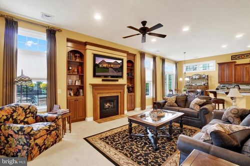 10 Azalea Dr, Windsor, PA, 17366-8517 | Card Image