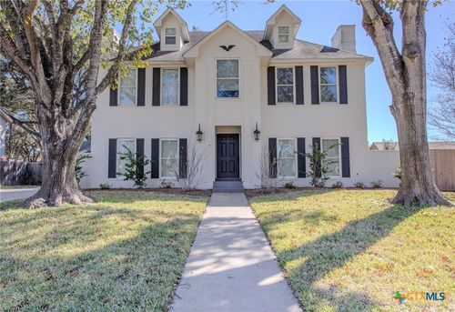303 Turtle Rock Dr, Victoria, TX, 77904-1137 | Card Image