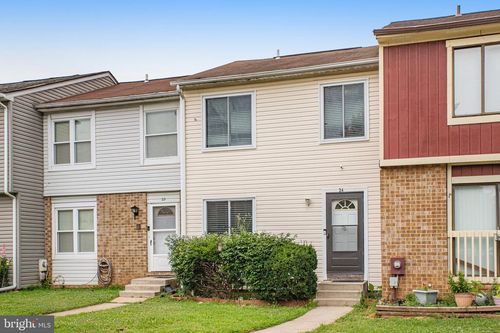 24 Mountaingate Dr, FREDERICK, MD, 21703-6026 | Card Image