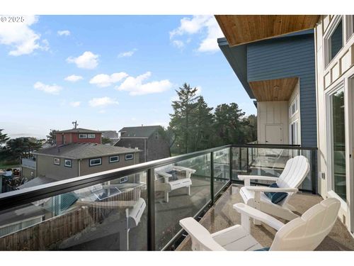 3-920 Sw 48th St, Lincoln City, OR, 97367-1367 | Card Image