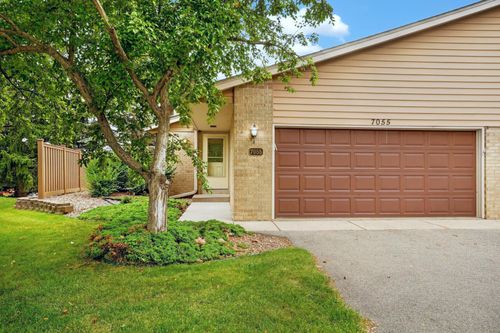 7055 Robinwood Trl, Woodbury, MN, 55125-2845 | Card Image