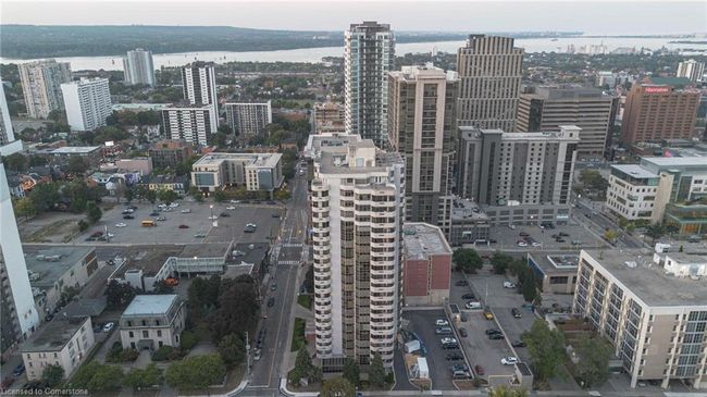 1703 - 67 Caroline St S, House attached with 2 bedrooms, 2 bathrooms and 1 parking in Hamilton ON | Image 38